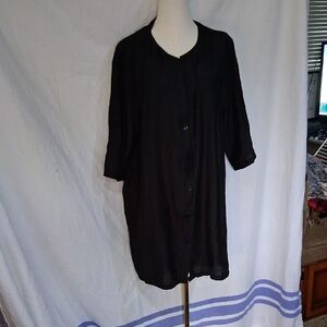 Black Casual Button Down Shirt with V-Neck and Three-Quarter Sleeves SIZE L